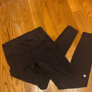 Lululemon black leggings size 6  28 inch inseam